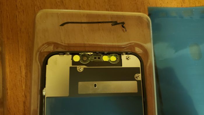 Дисплей iPhone 11 черный (LCD+тачскрин)+стекло в подарок