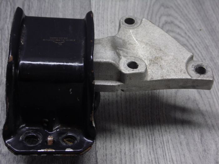 Подушка двигателя правая PEUGEOT 307 2.0 HDI – б/у, оригинал
