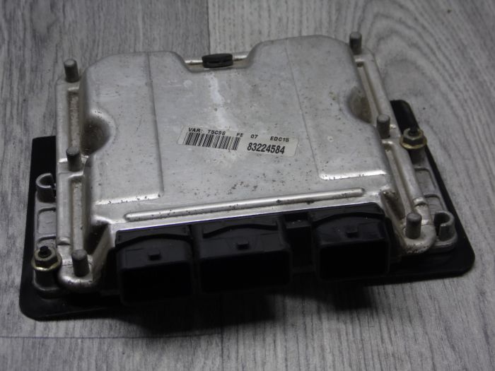 Блок керування двигуном 2.0 HDI Peugeot 307 0281011081, 9647472780 б/в