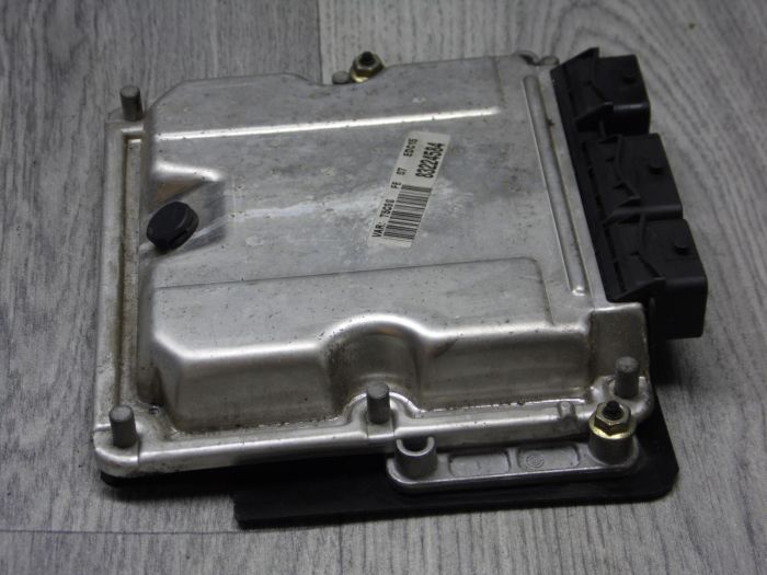 Блок керування двигуном 2.0 HDI Peugeot 307 0281011081, 9647472780 б/в